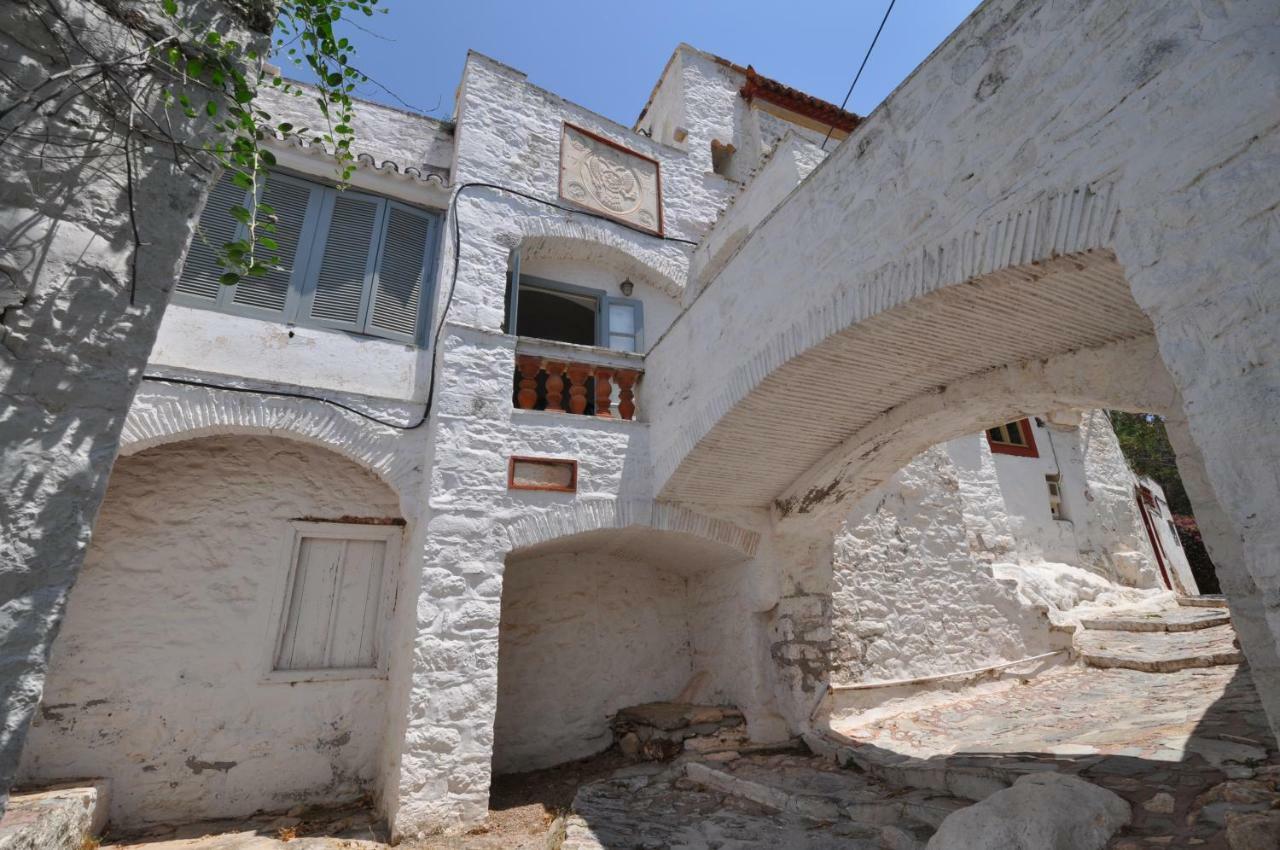 Rallou House Hydra Екстериор снимка